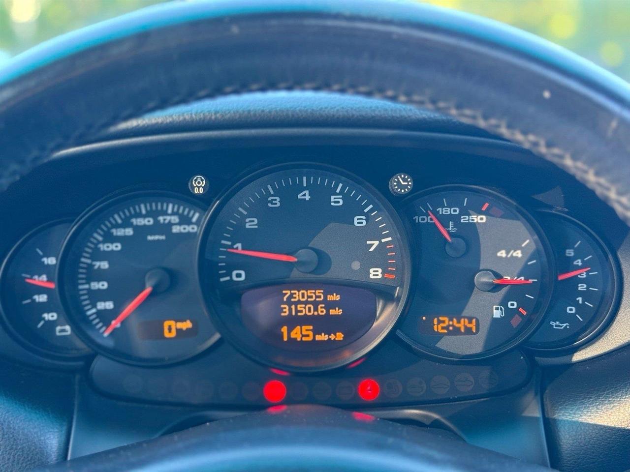 Porsche 911  2004