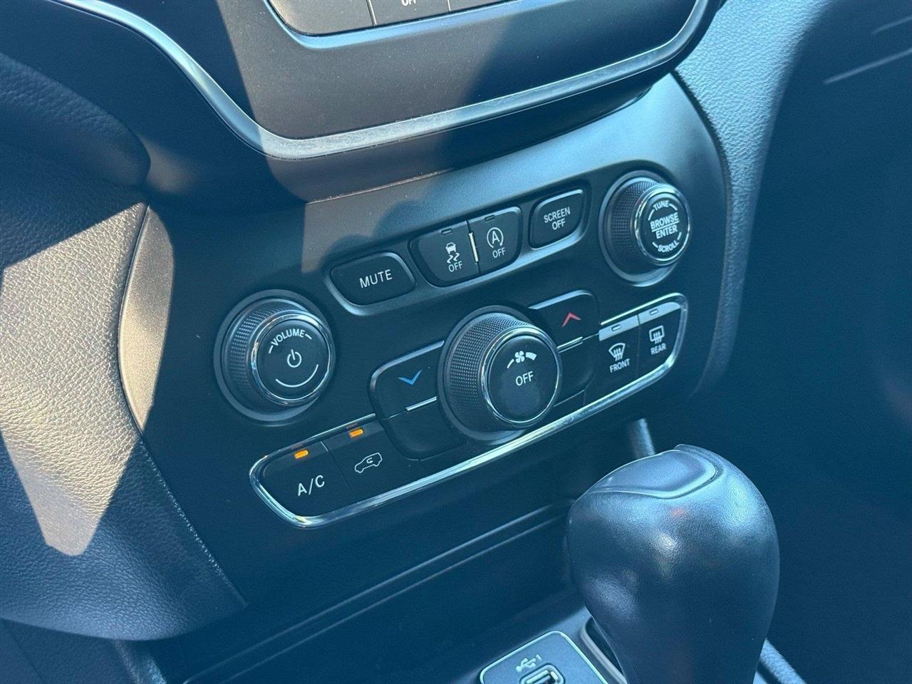 Jeep Cherokee  2019