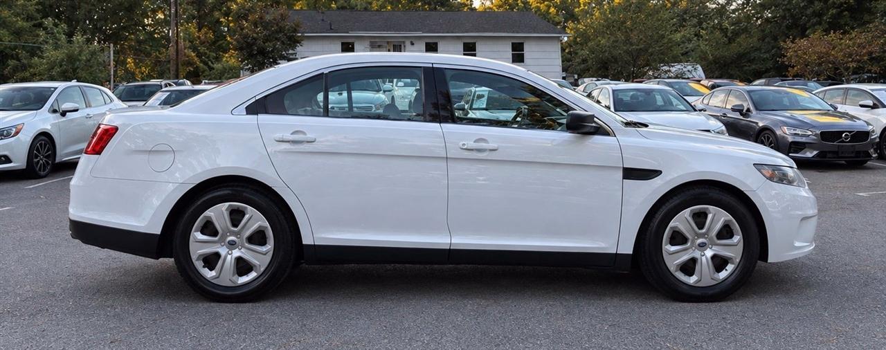 Ford Taurus  2017