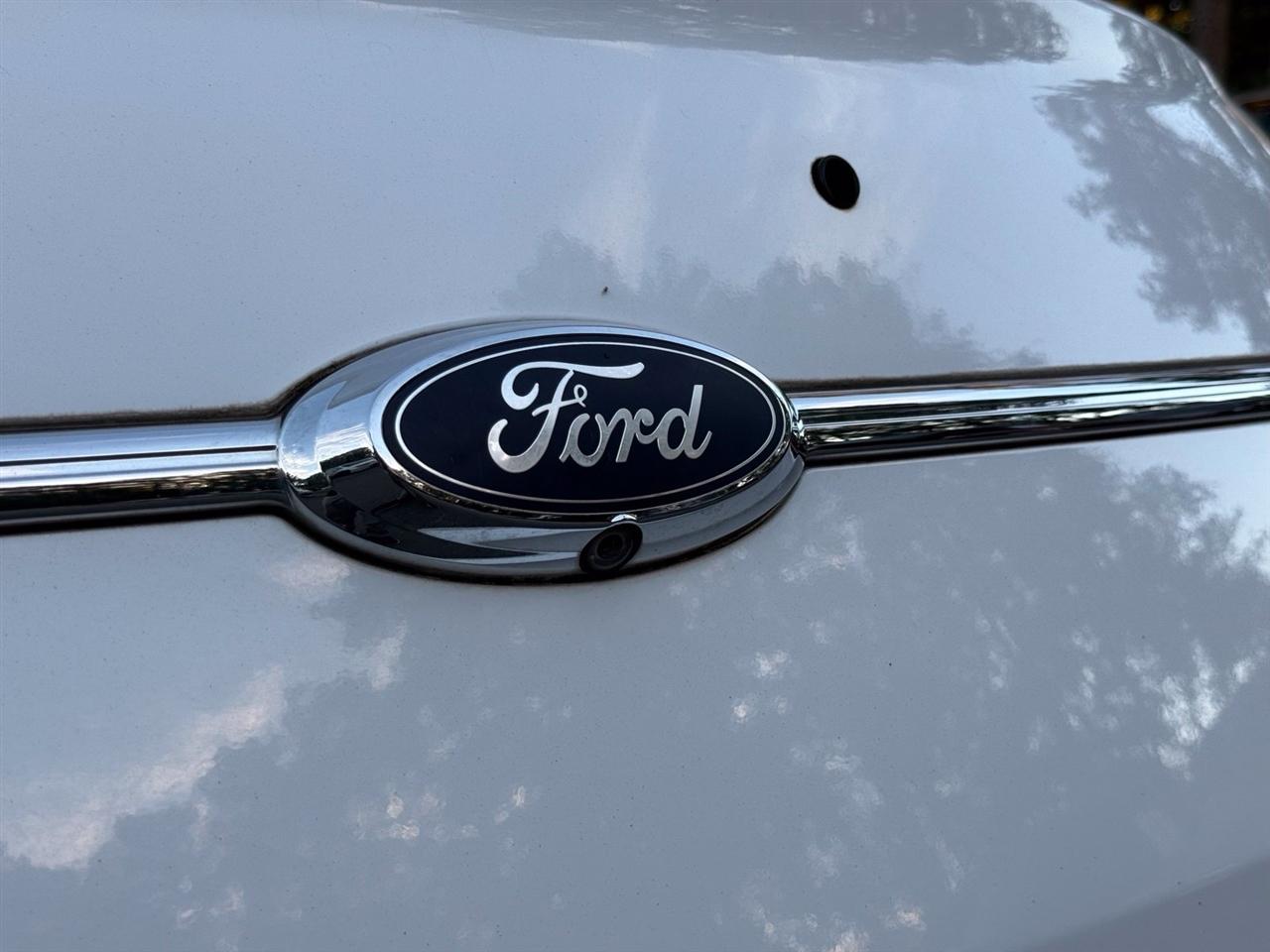 Ford Taurus  2017