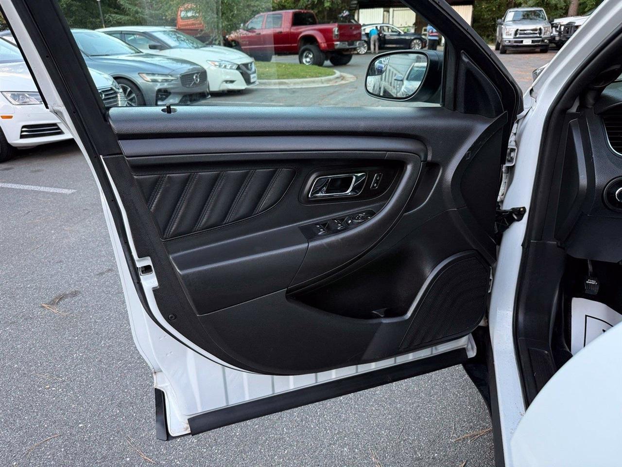 Ford Taurus  2017