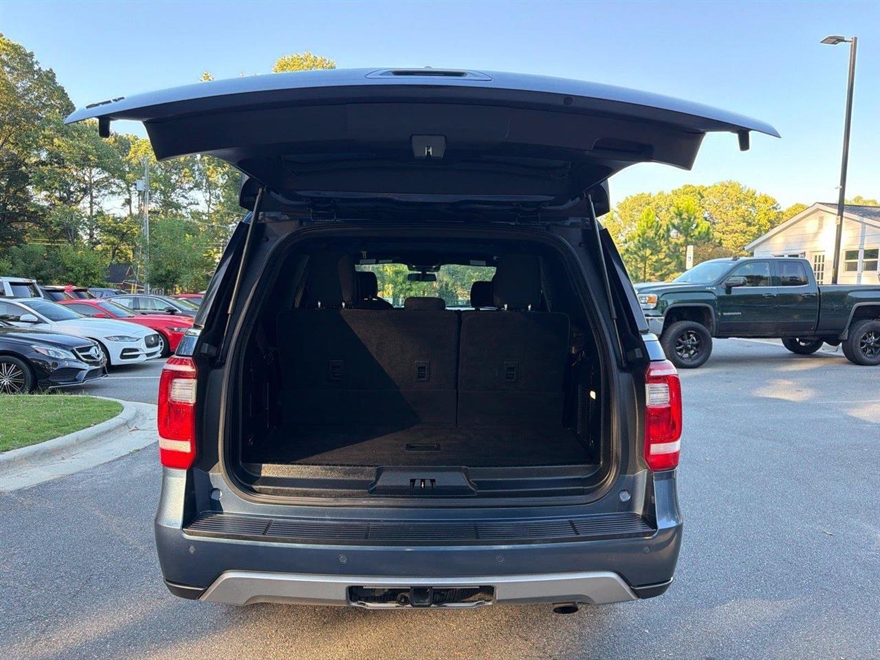 Ford Expedition  2020