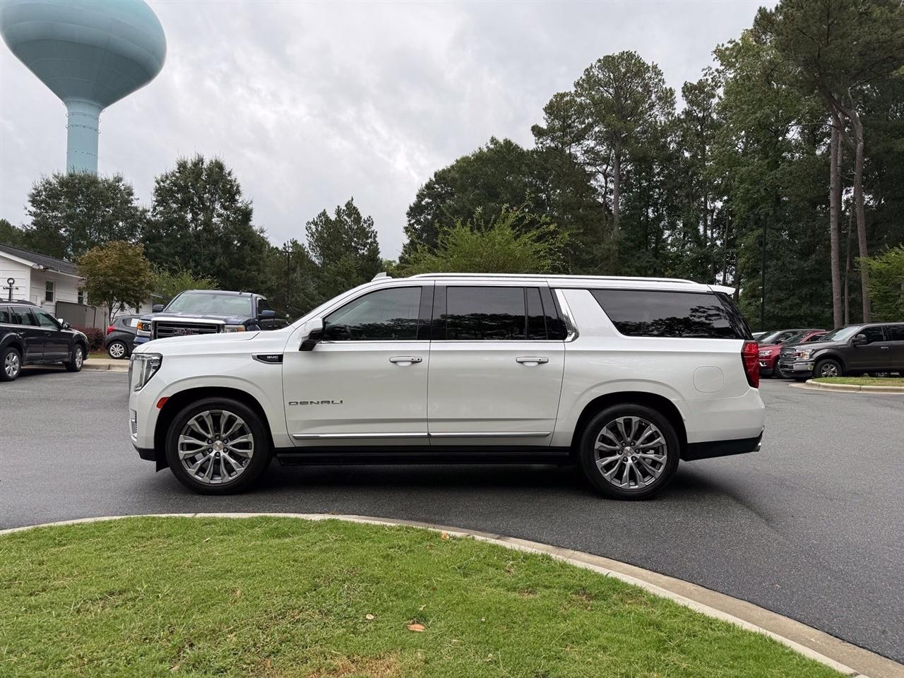 GMC Yukon XL  2021