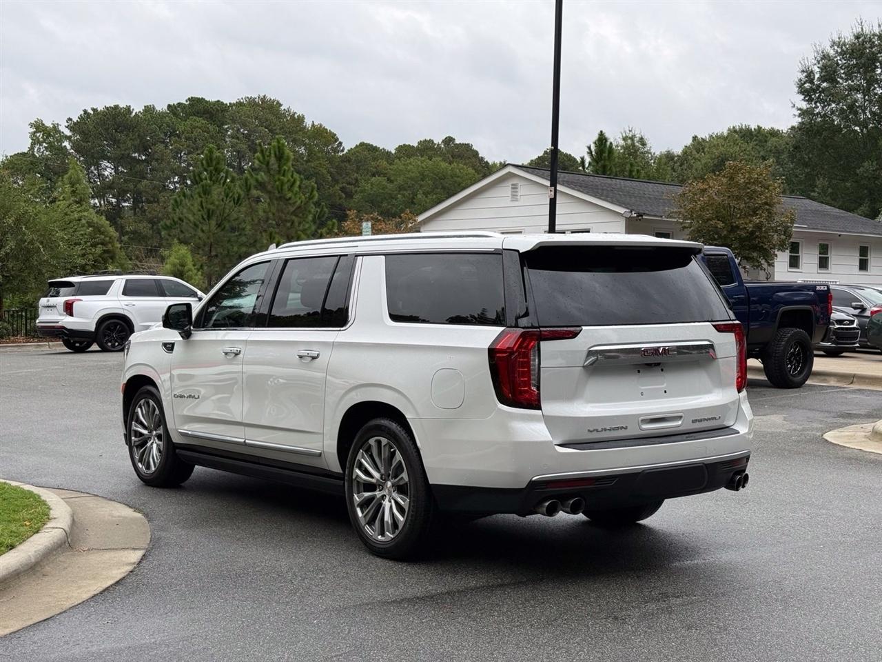 GMC Yukon XL  2021