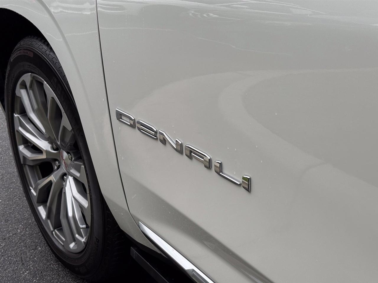 GMC Yukon XL  2021