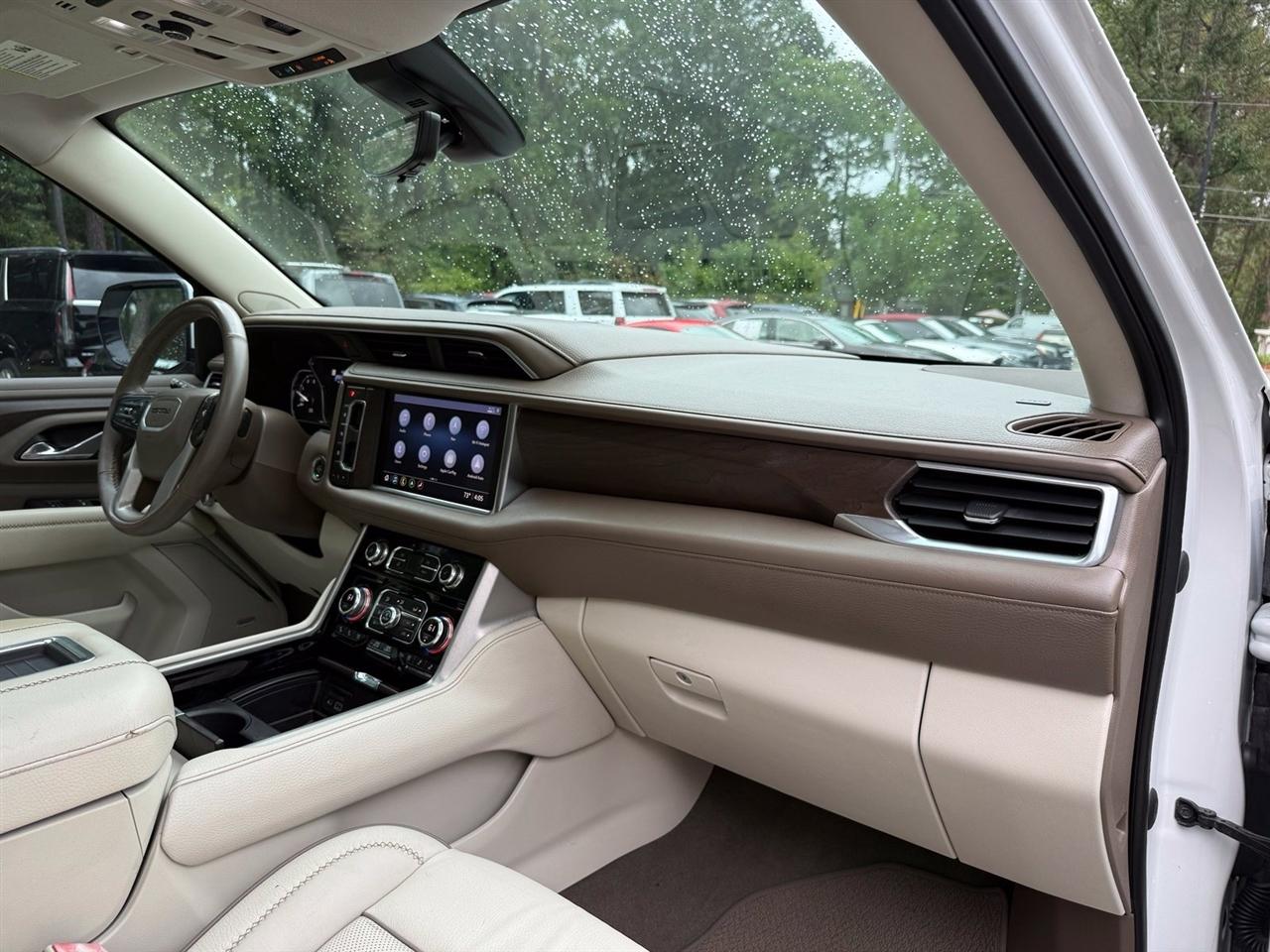 GMC Yukon XL  2021
