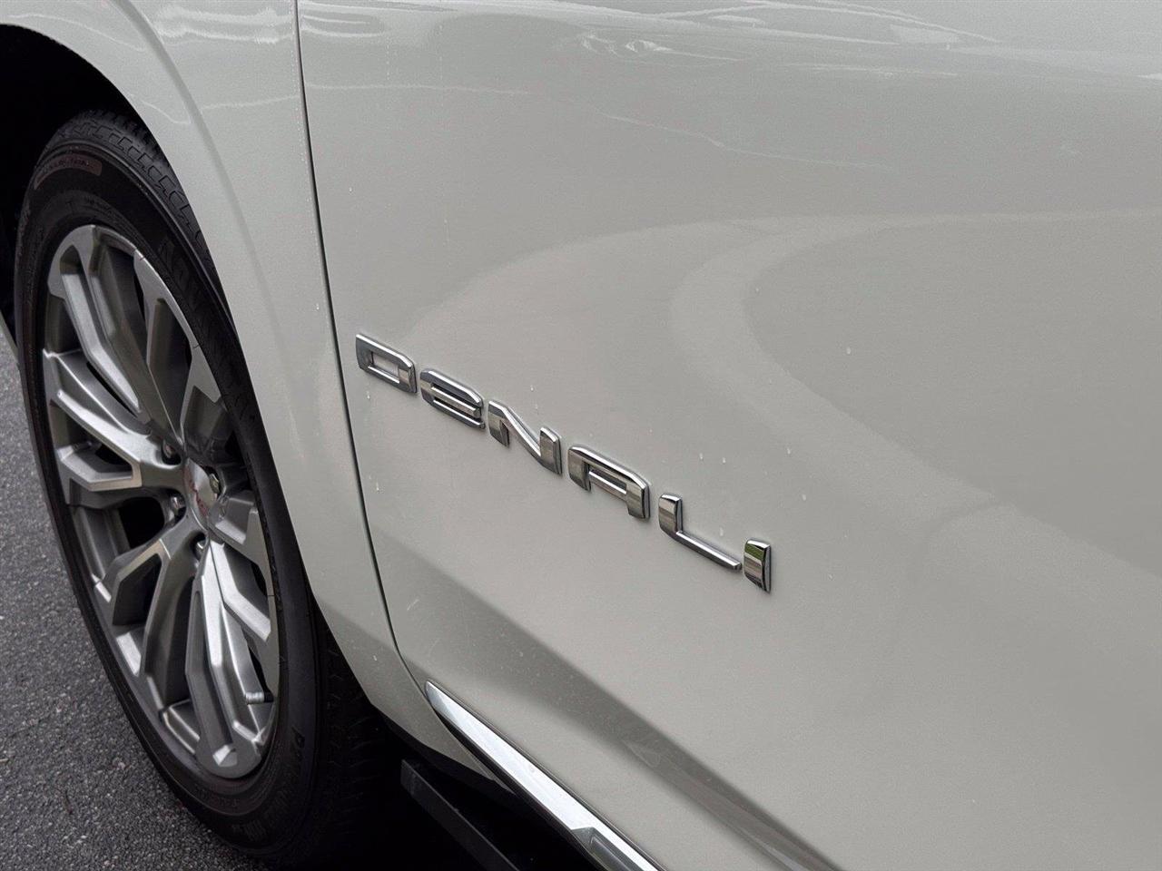 GMC Yukon XL  2021