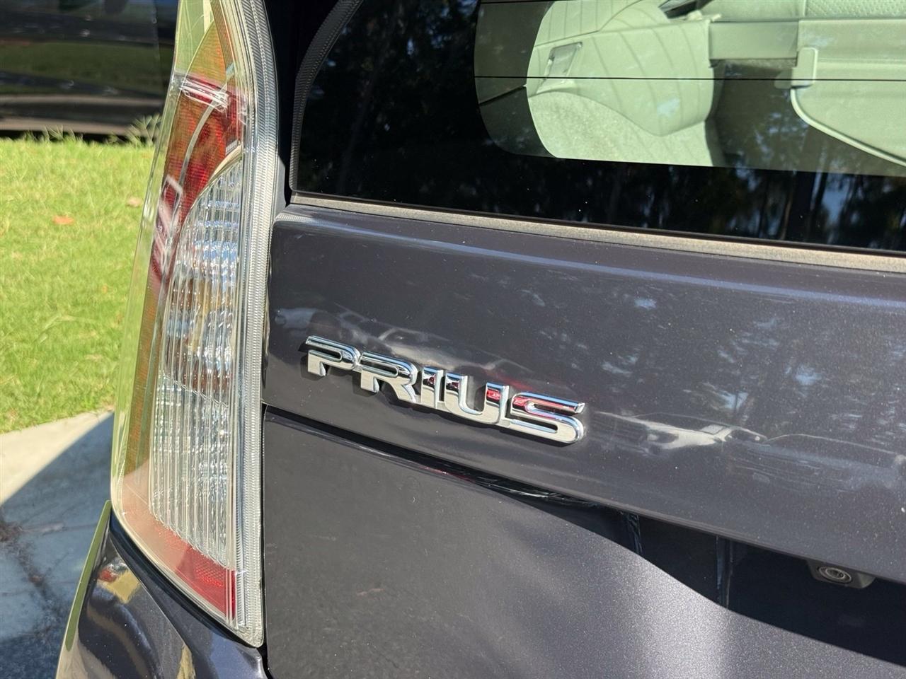 Toyota Prius  2013