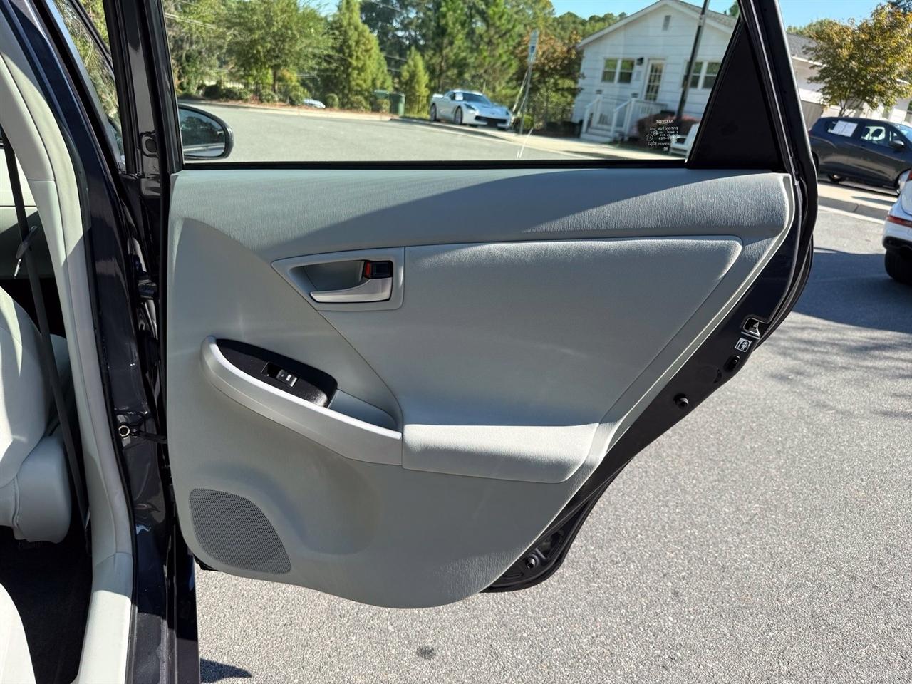 Toyota Prius  2013