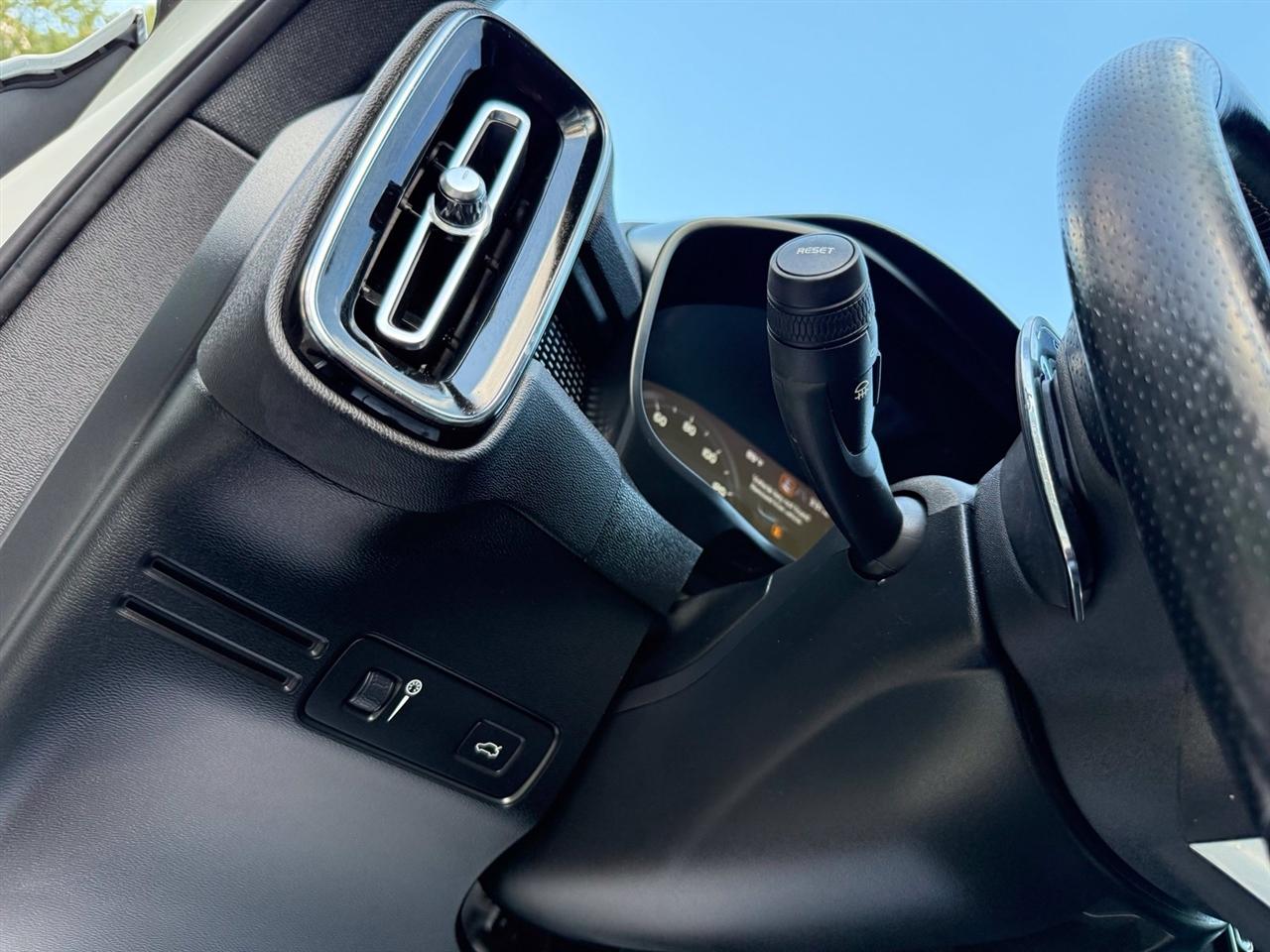 Volvo XC40  2019