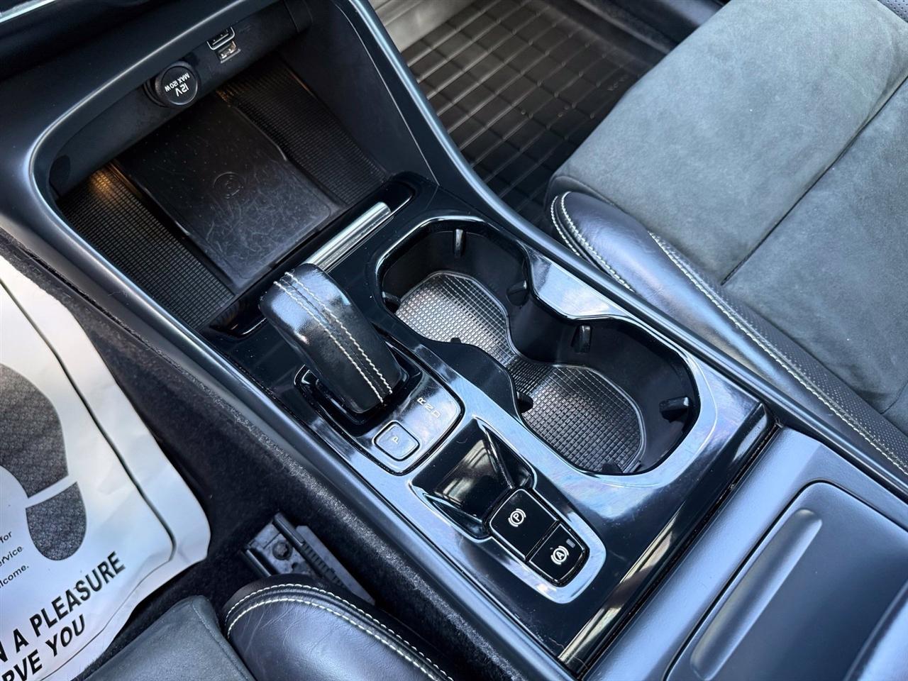 Volvo XC40  2019