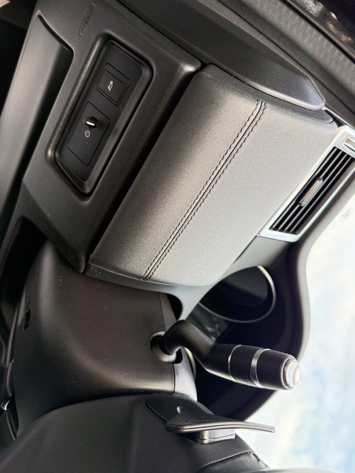 Land Rover Discovery Sport  2017