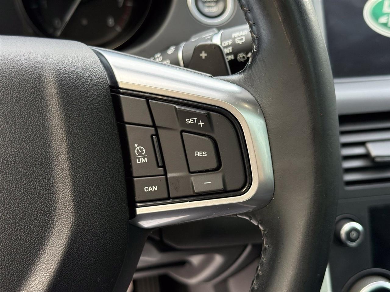 Land Rover Discovery Sport  2017