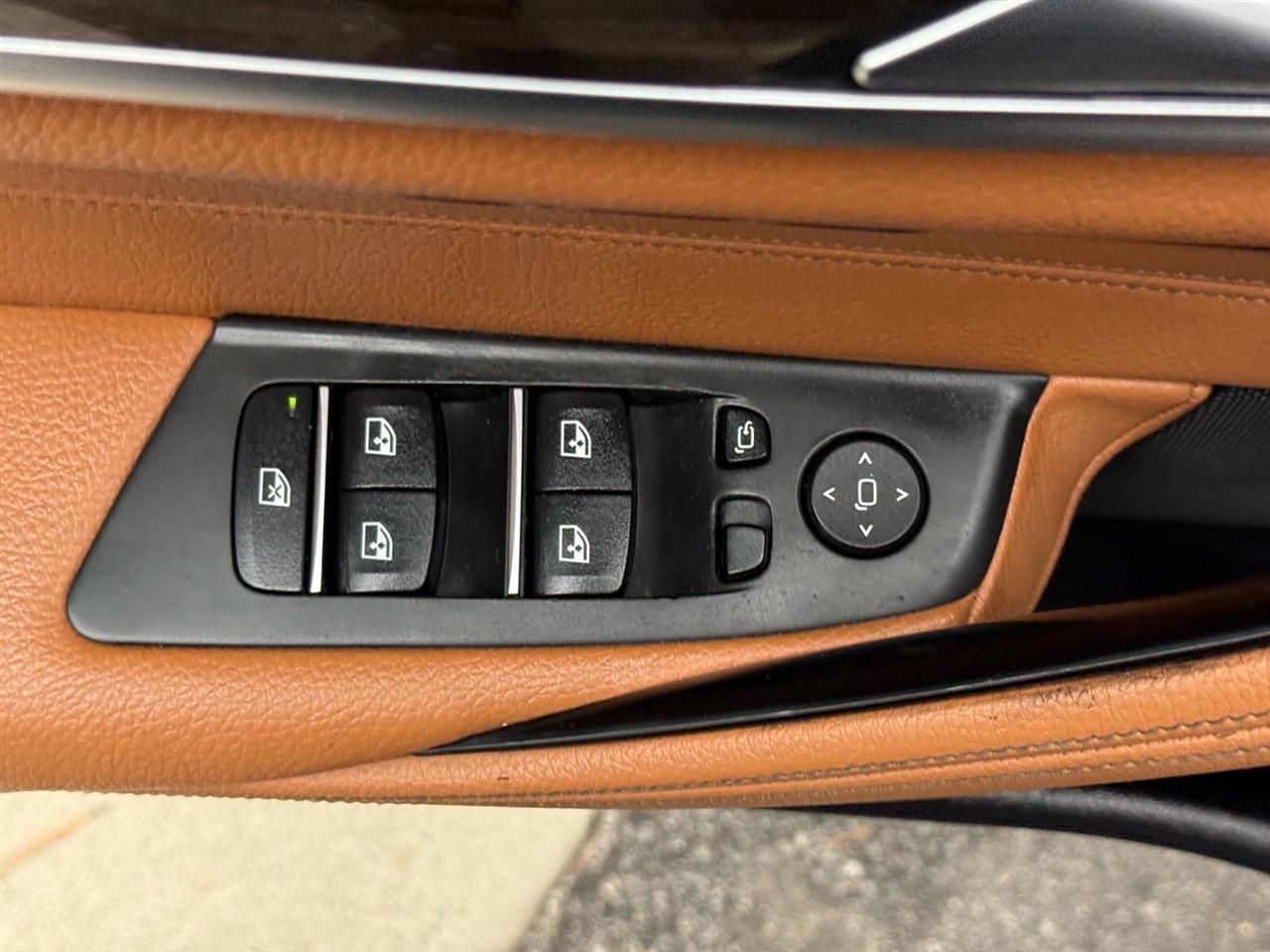 BMW 5-Series  2018