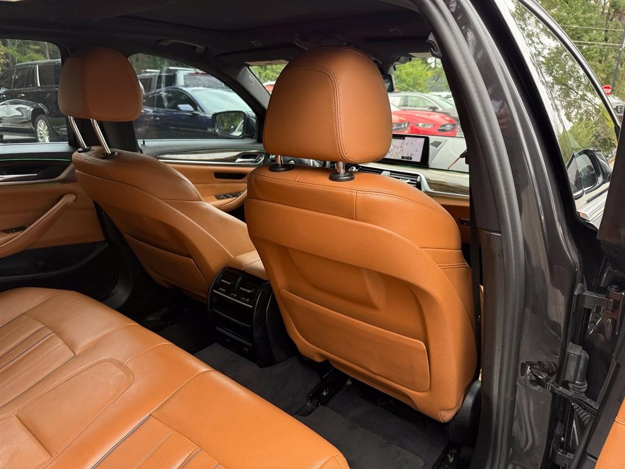 BMW 5-Series  2018