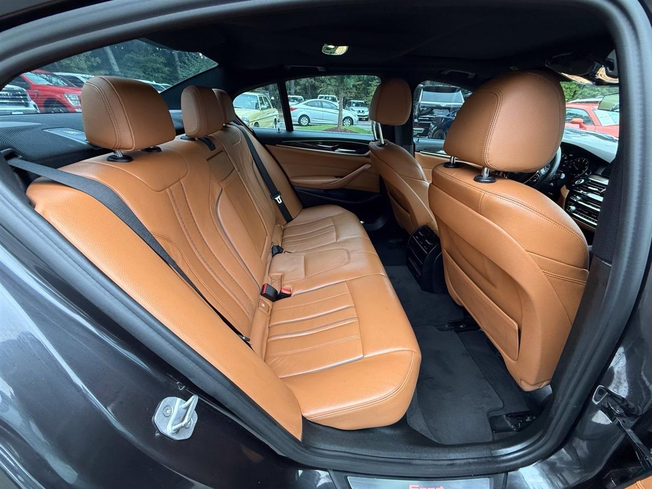 BMW 5-Series  2018