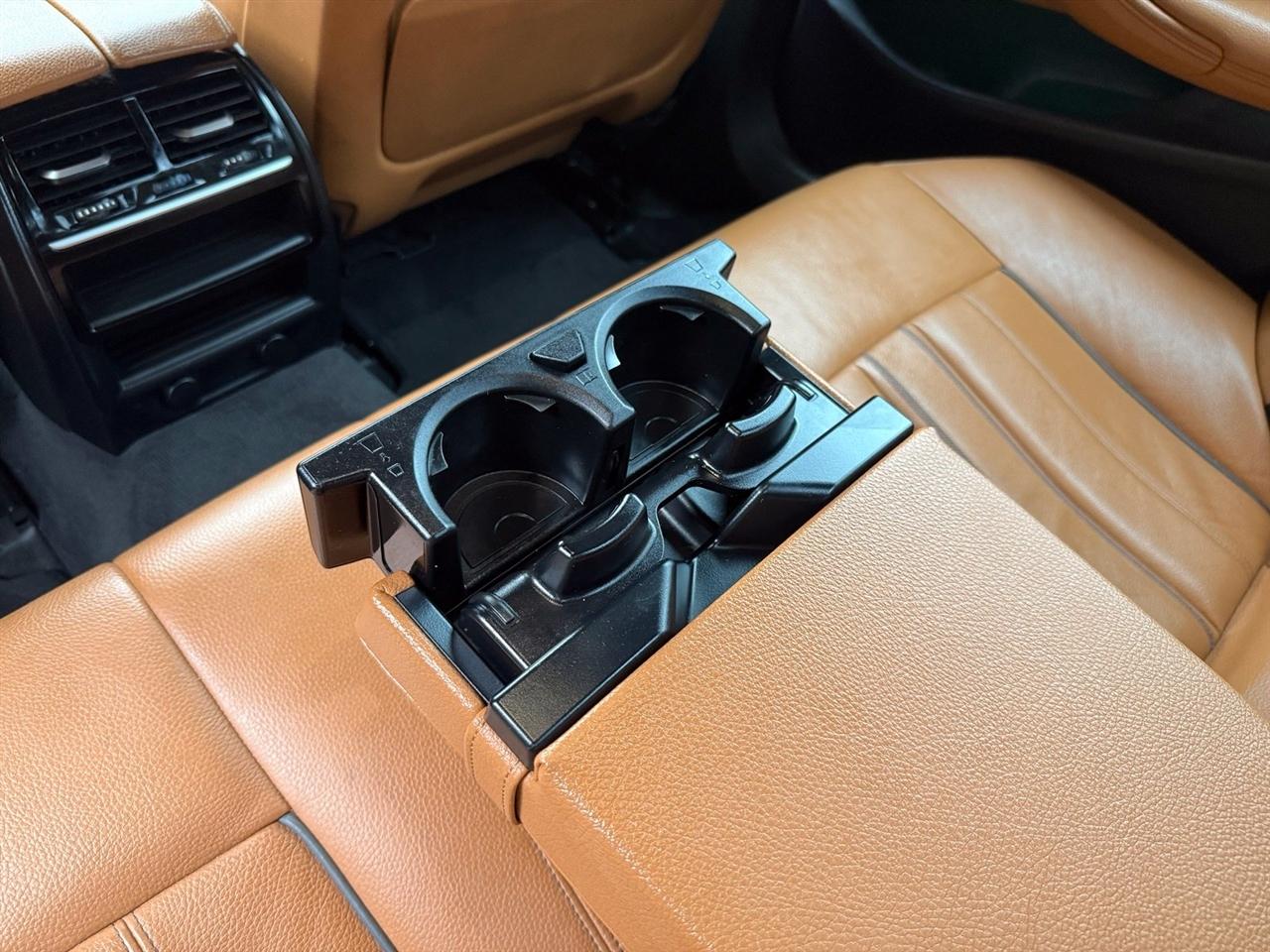 BMW 5-Series  2018