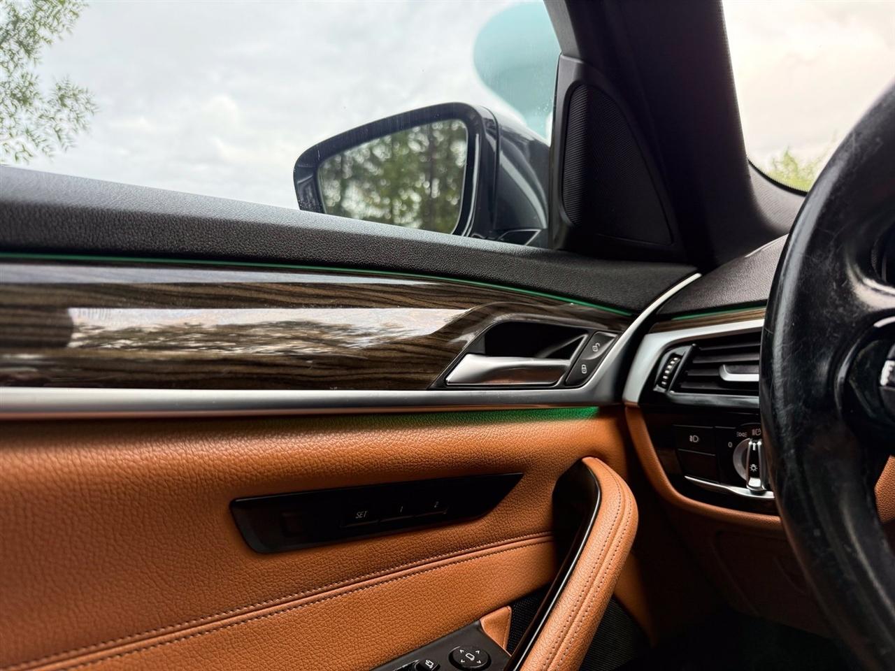 BMW 5-Series  2018