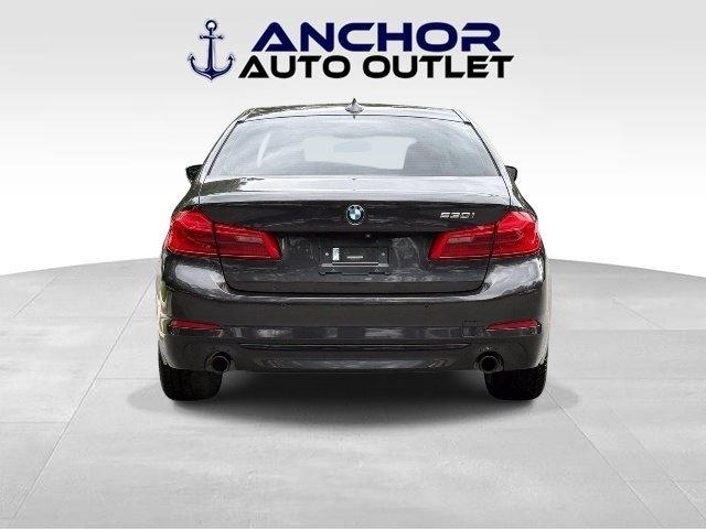 BMW 5-Series  2018