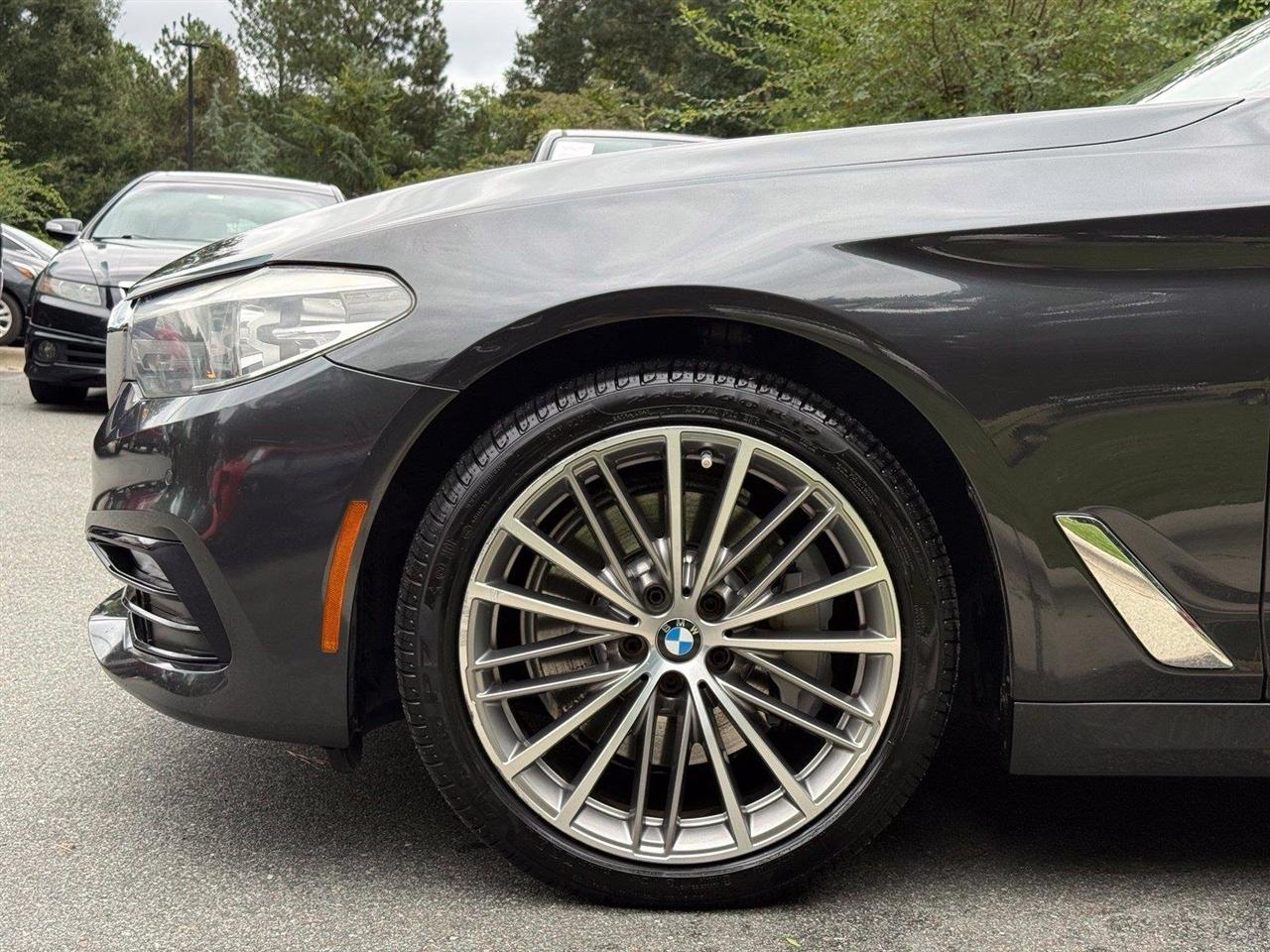 BMW 5-Series  2018