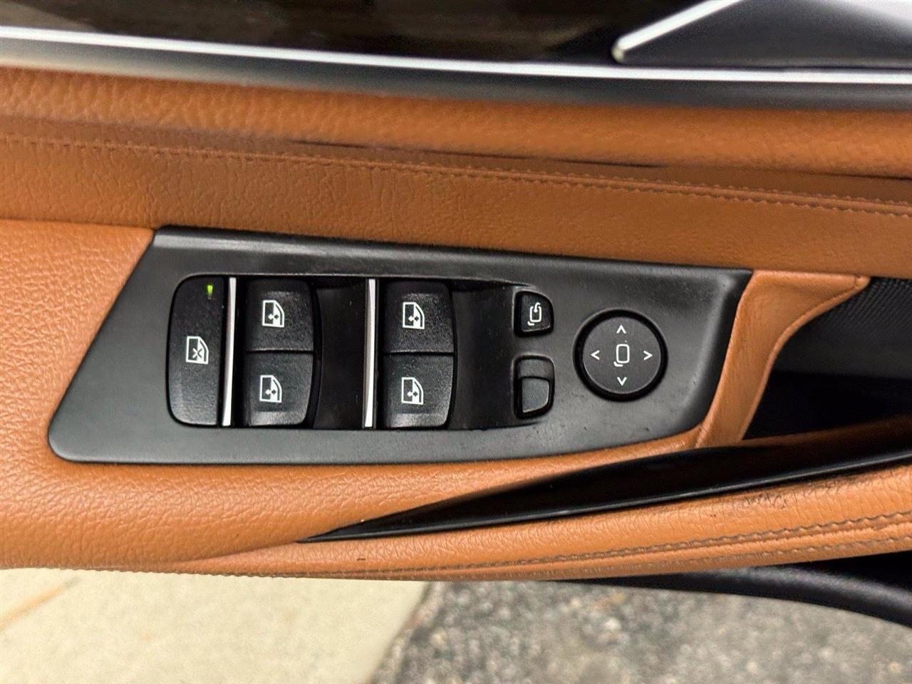 BMW 5-Series  2018