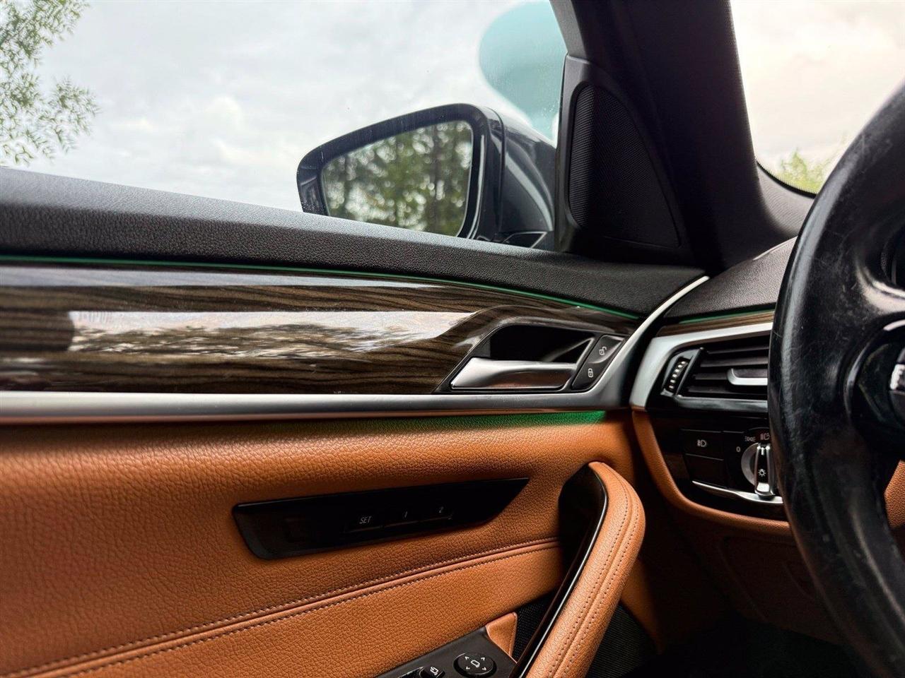 BMW 5-Series  2018