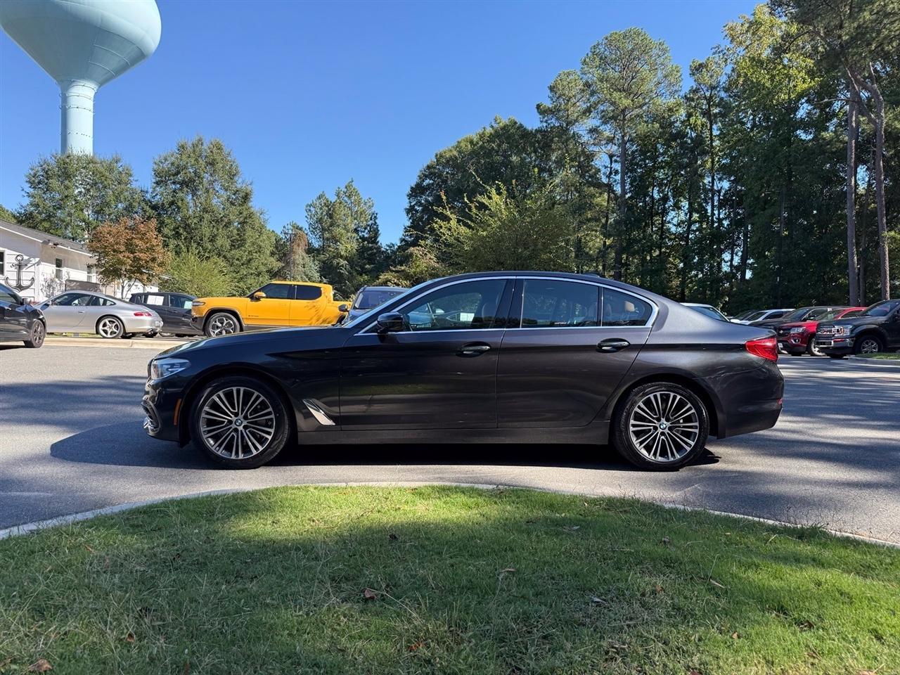 BMW 5-Series  2018