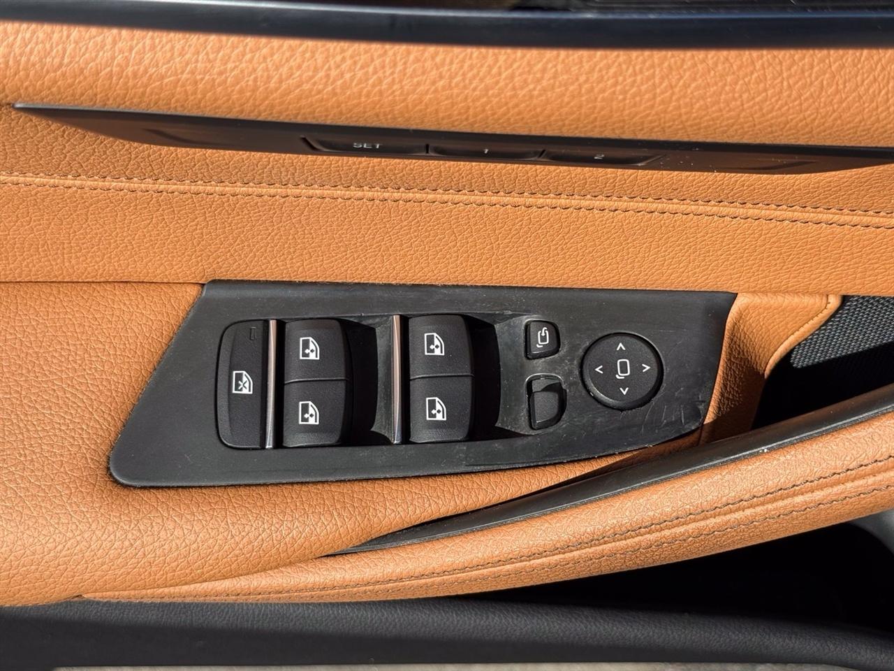 BMW 5-Series  2018