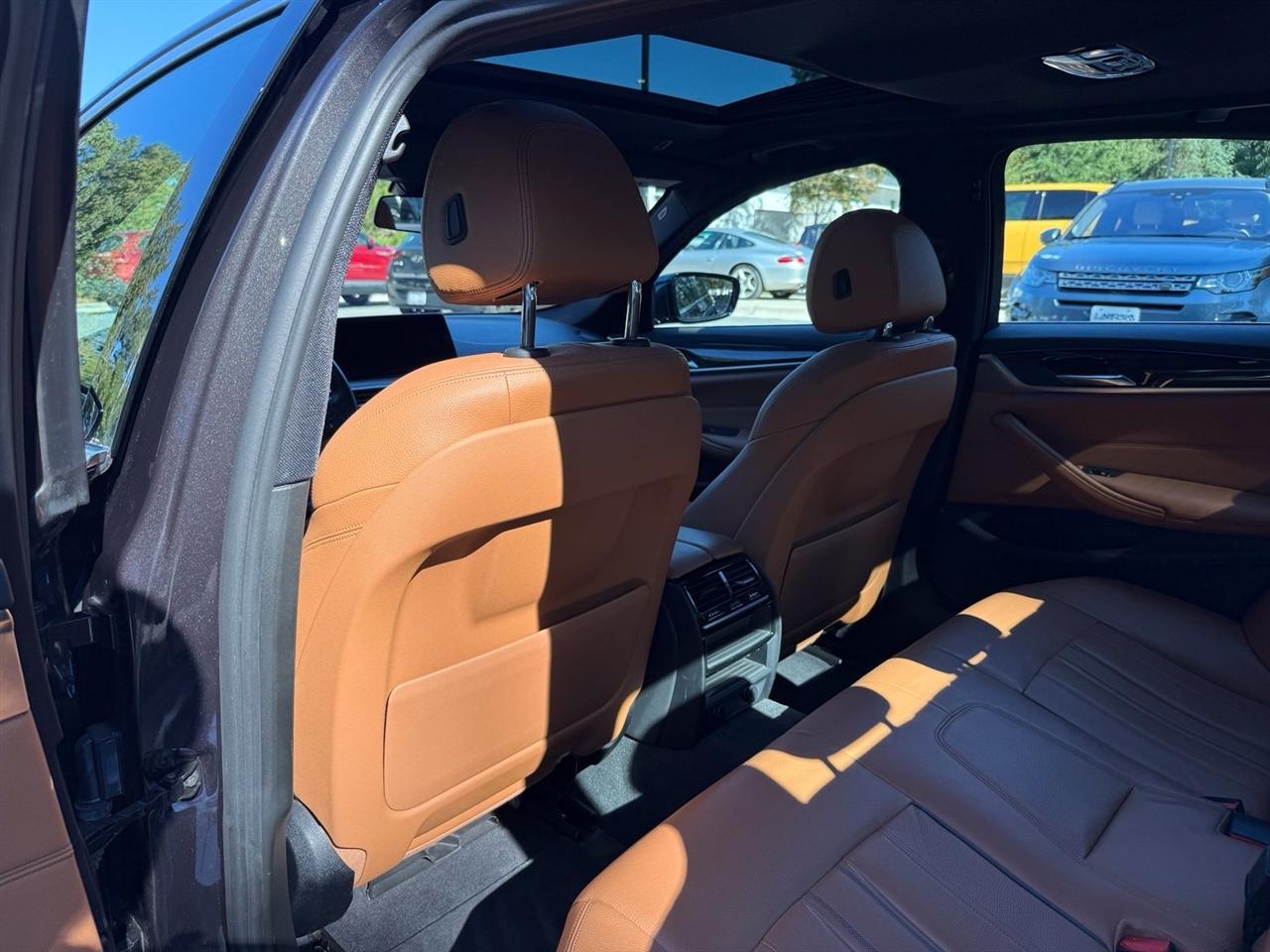 BMW 5-Series  2018