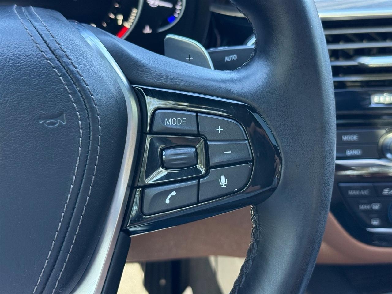 BMW 5-Series  2018