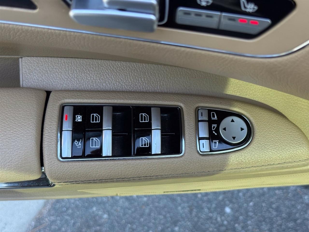 Mercedes-Benz S-Class  2010