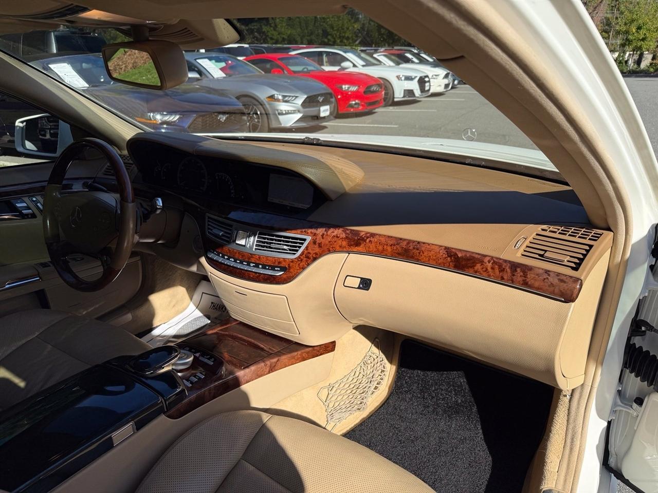 Mercedes-Benz S-Class  2010