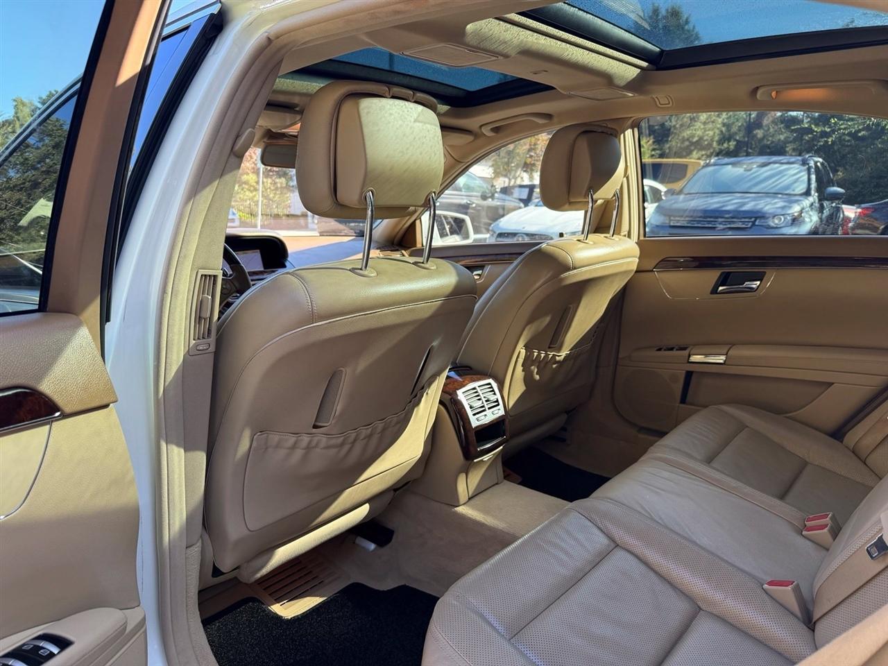 Mercedes-Benz S-Class  2010