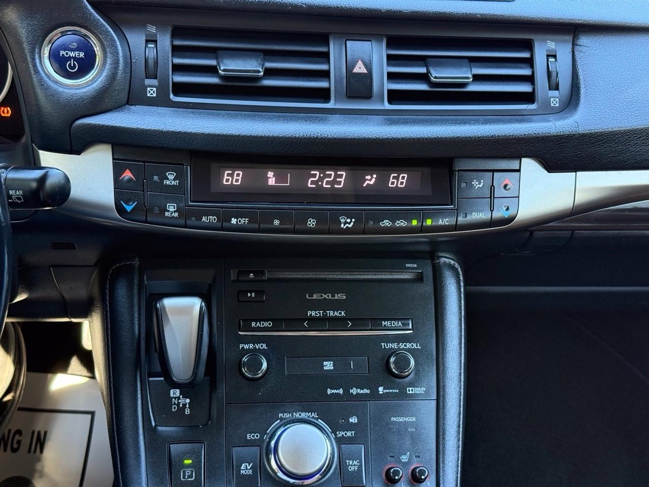 Lexus CT 200h  2016