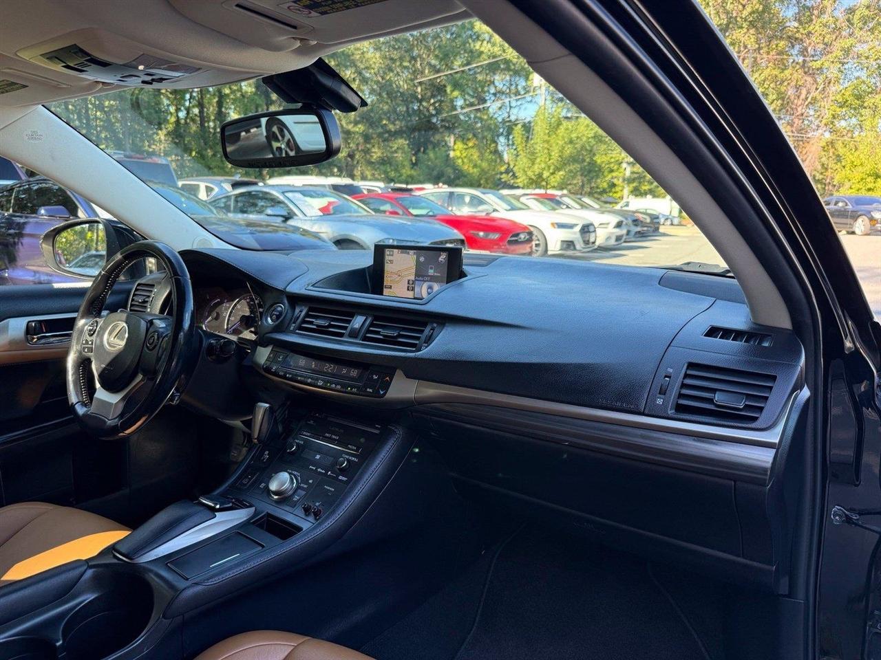 Lexus CT 200h  2016