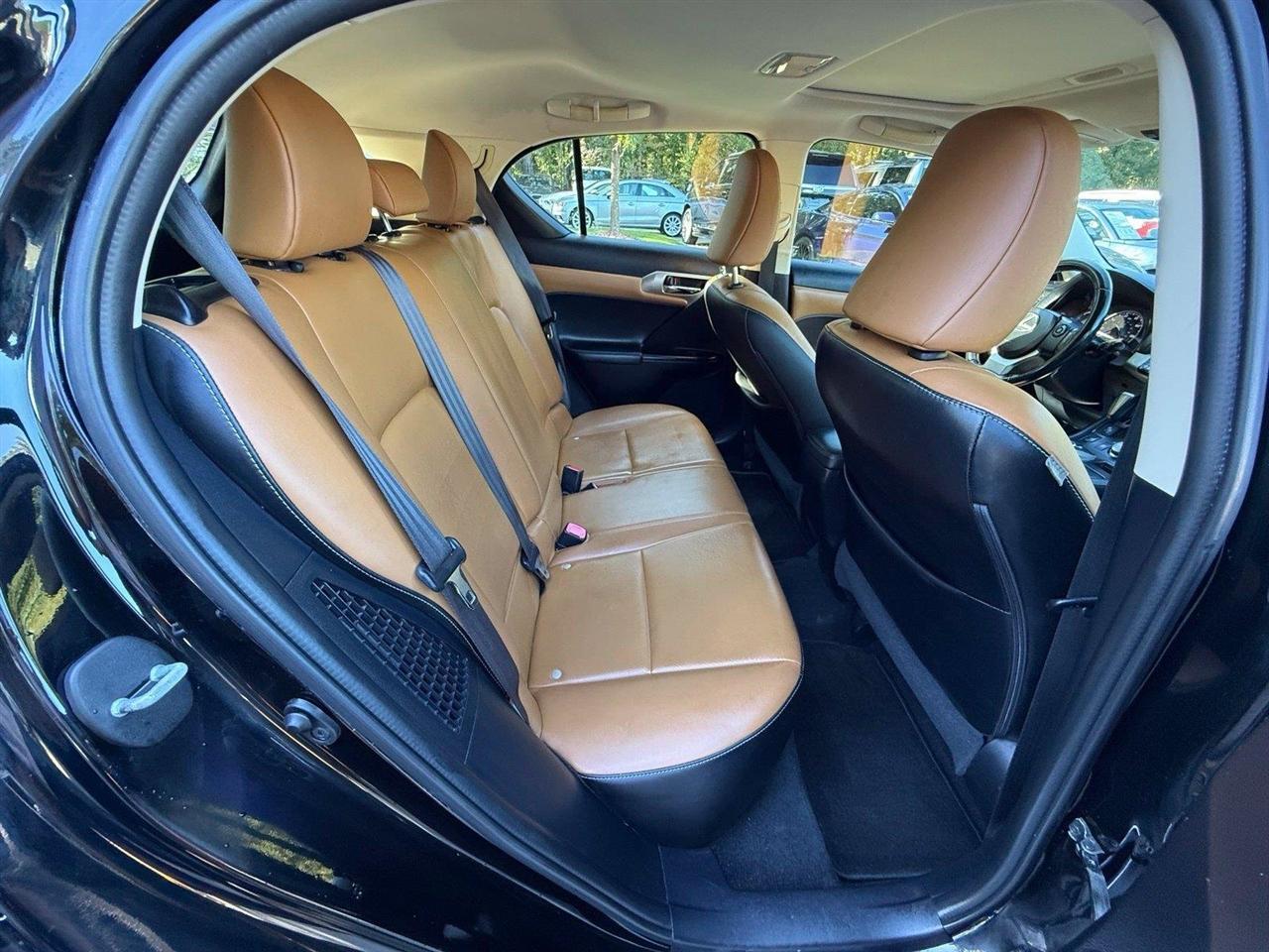 Lexus CT 200h  2016