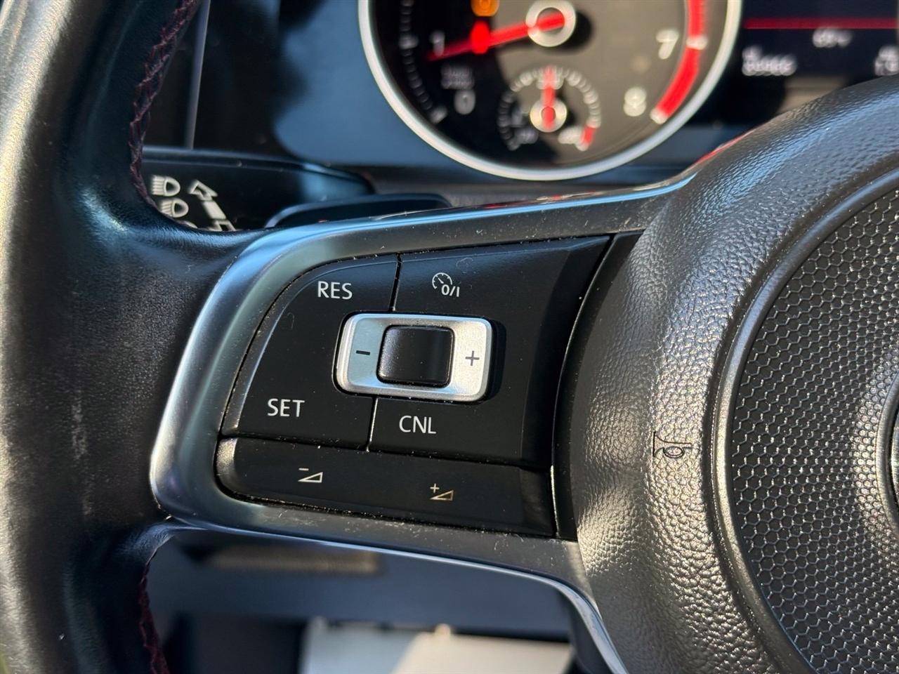Volkswagen Golf GTI  2017