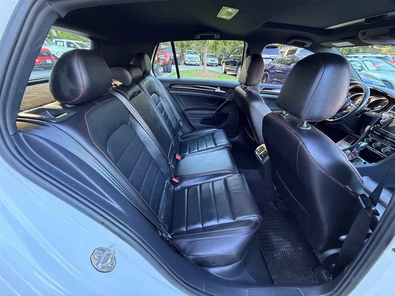 Volkswagen Golf GTI  2017