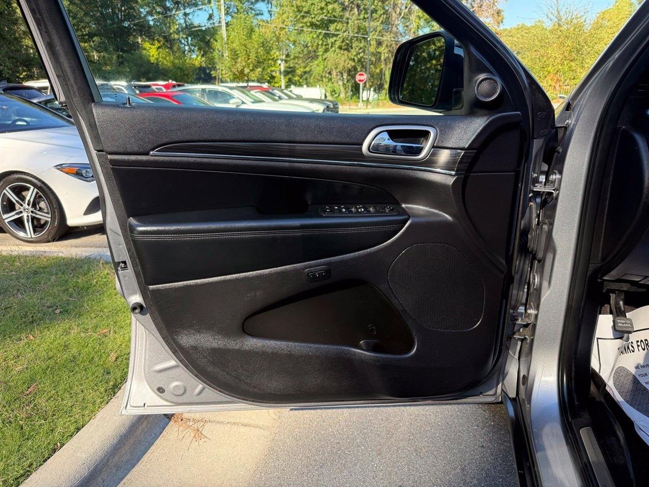 Jeep Grand Cherokee  2019