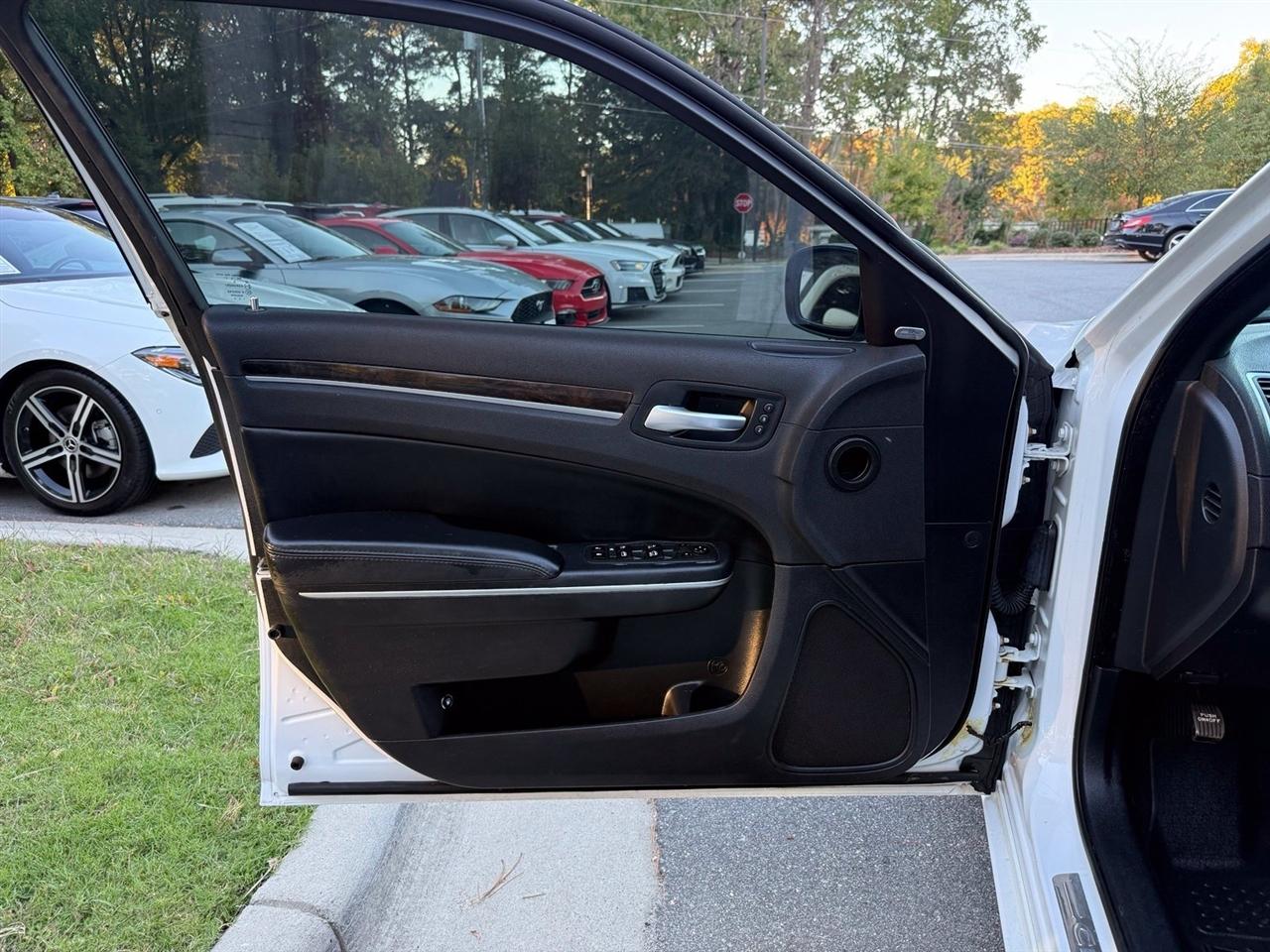 Chrysler 300  2014