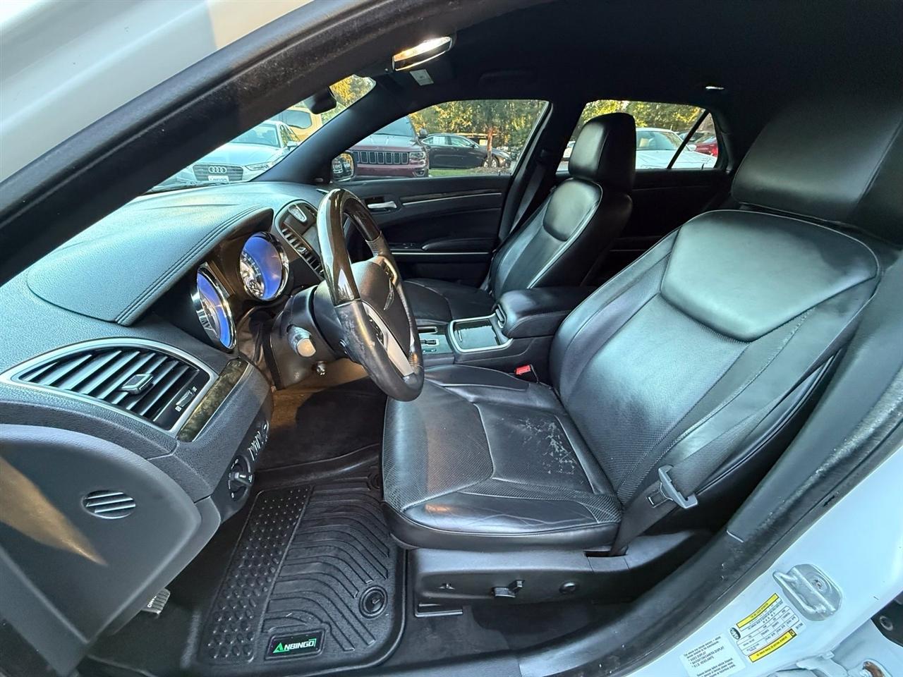 Chrysler 300  2014