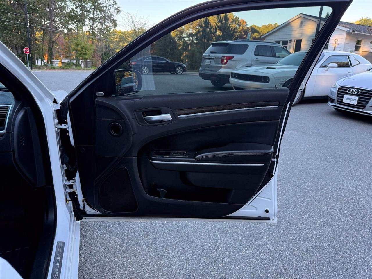 Chrysler 300  2014