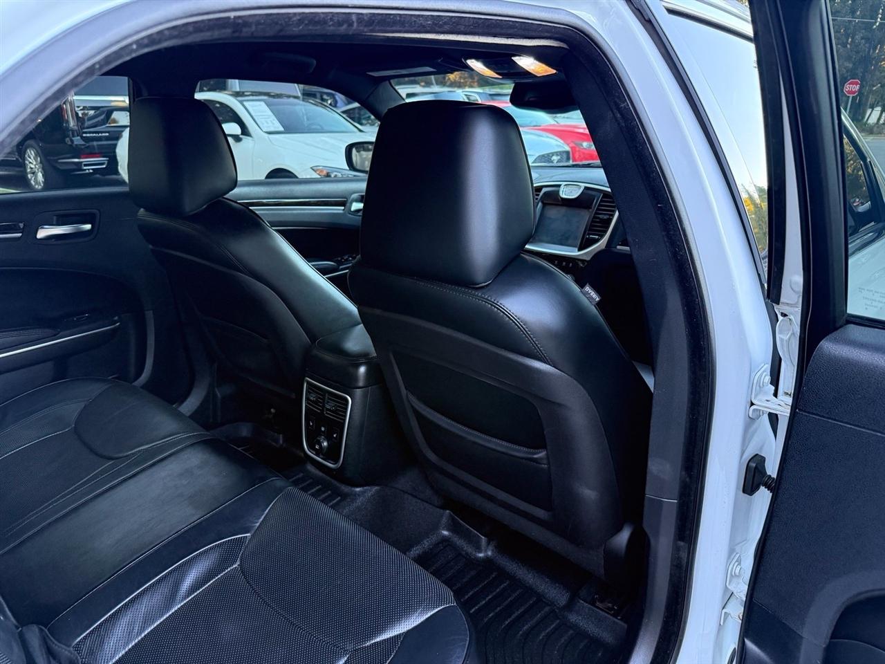Chrysler 300  2014