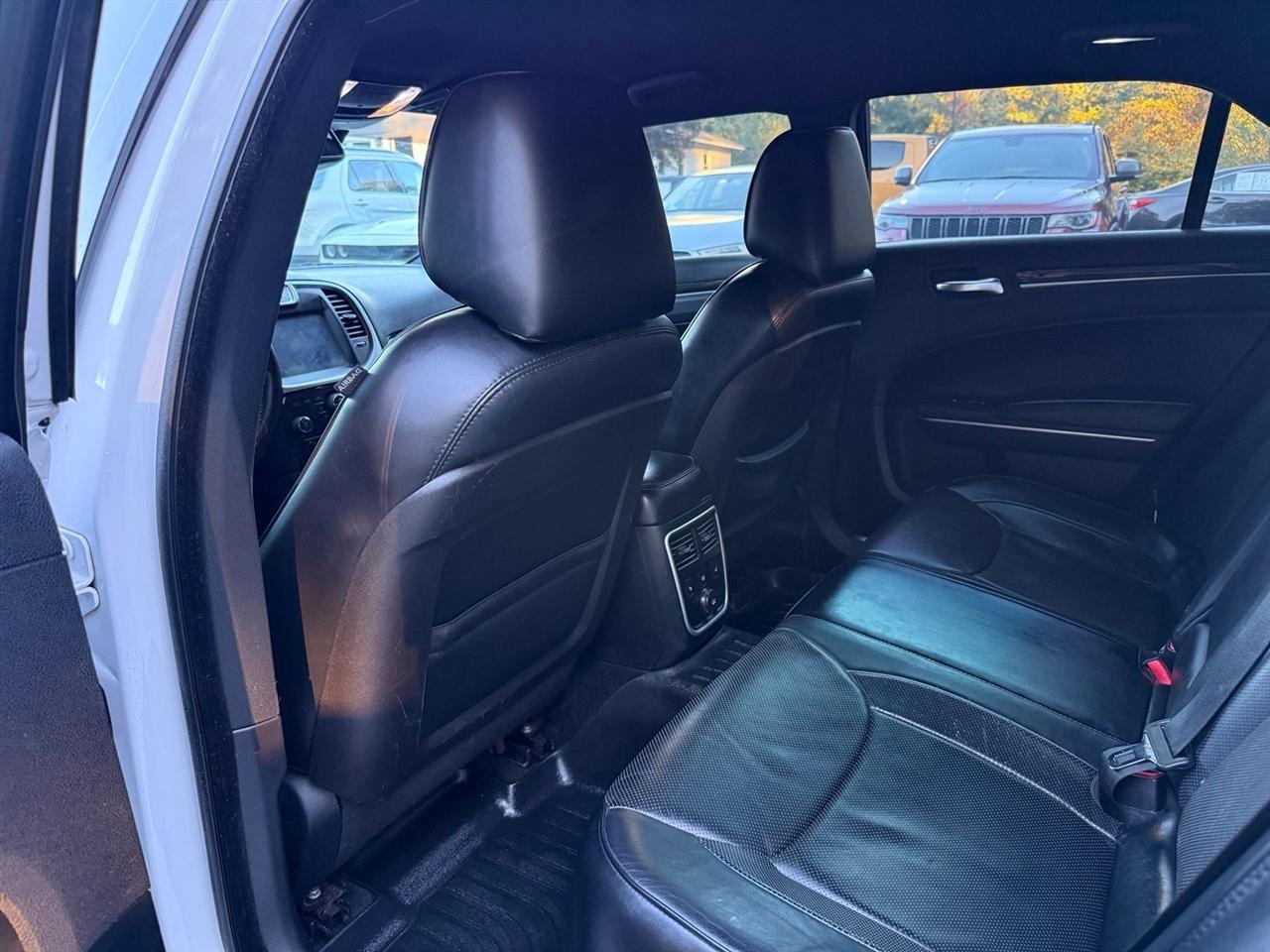 Chrysler 300  2014