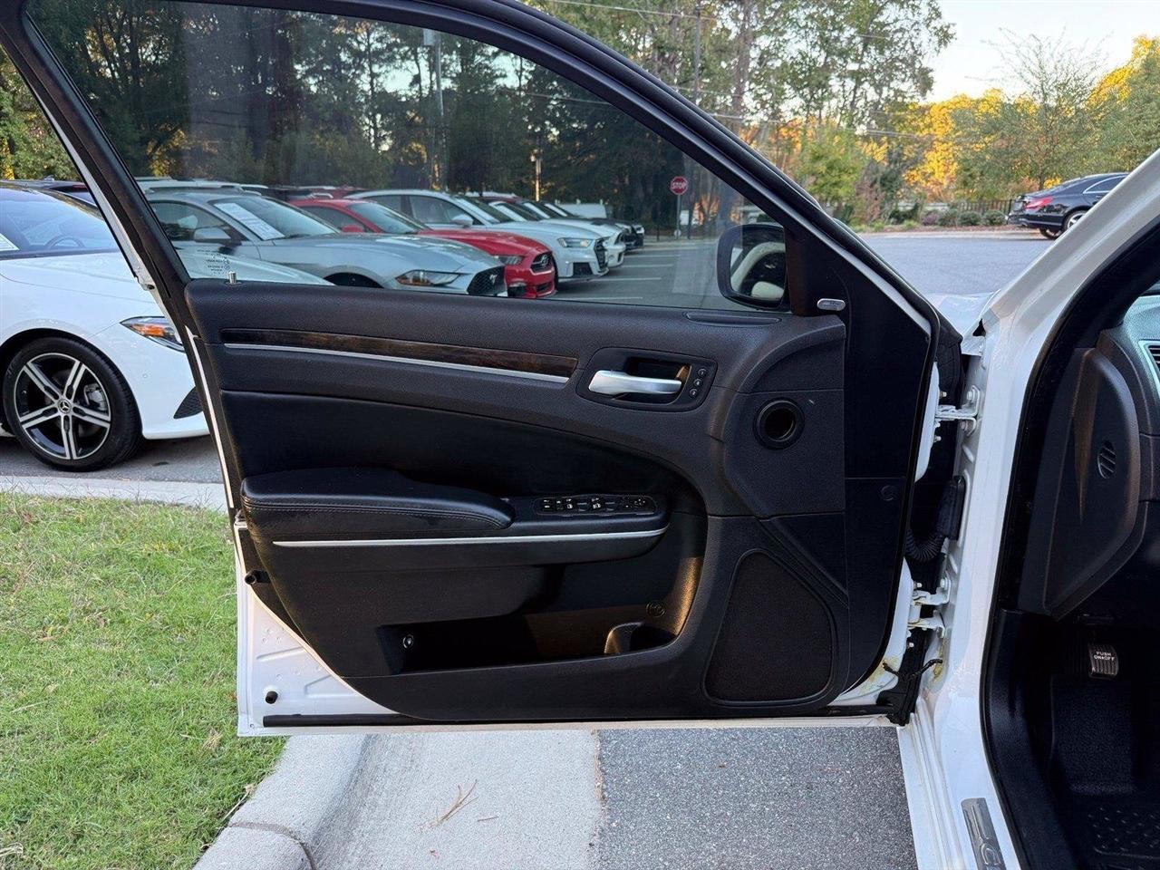 Chrysler 300  2014