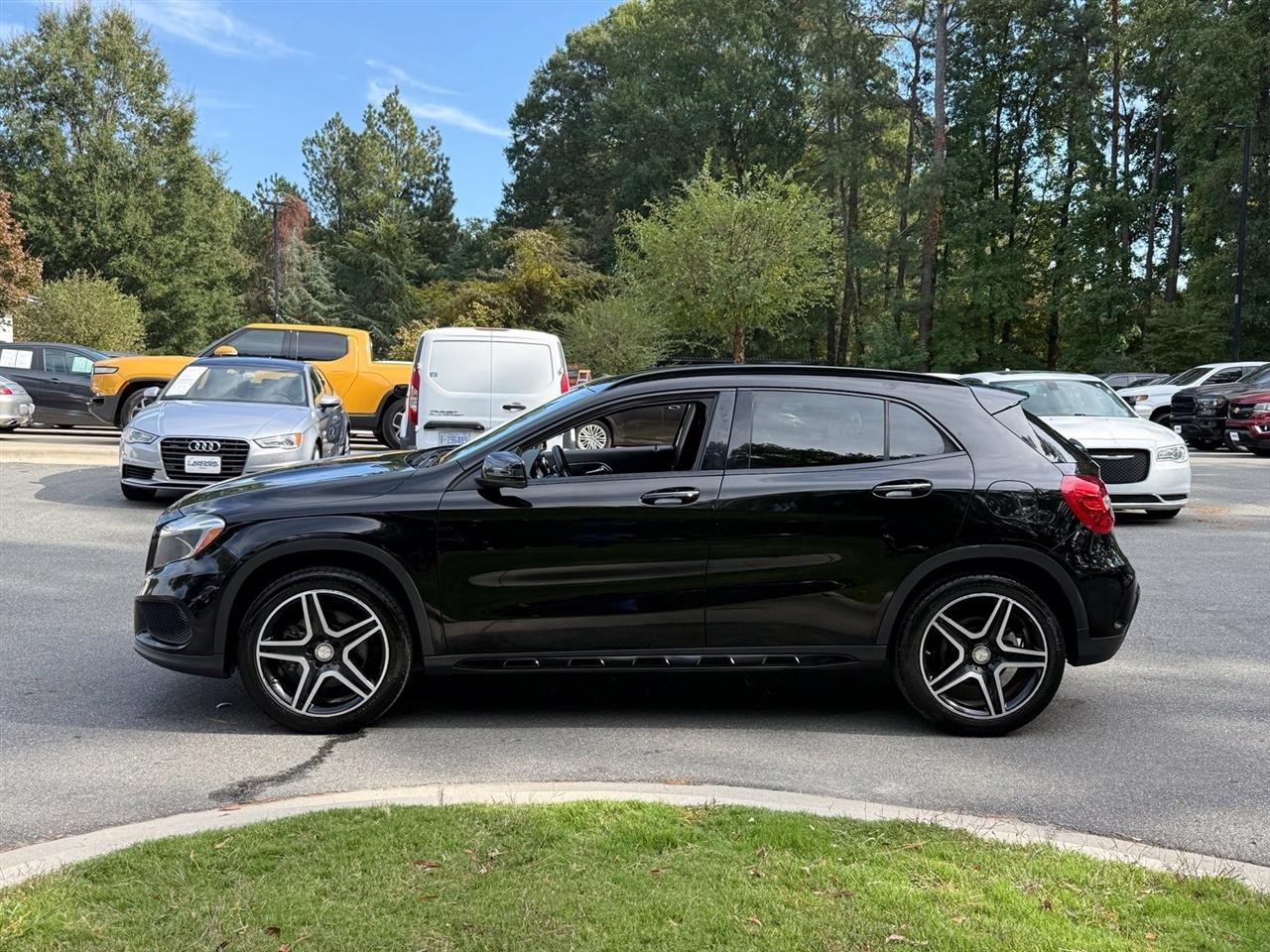 Mercedes-Benz GLA-Class  2016
