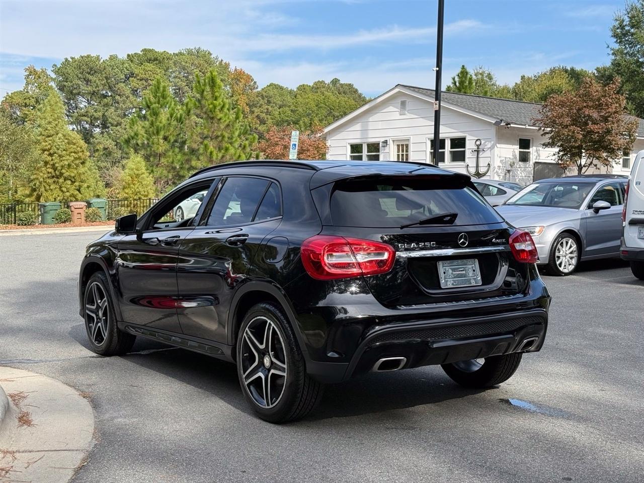 Mercedes-Benz GLA-Class  2016