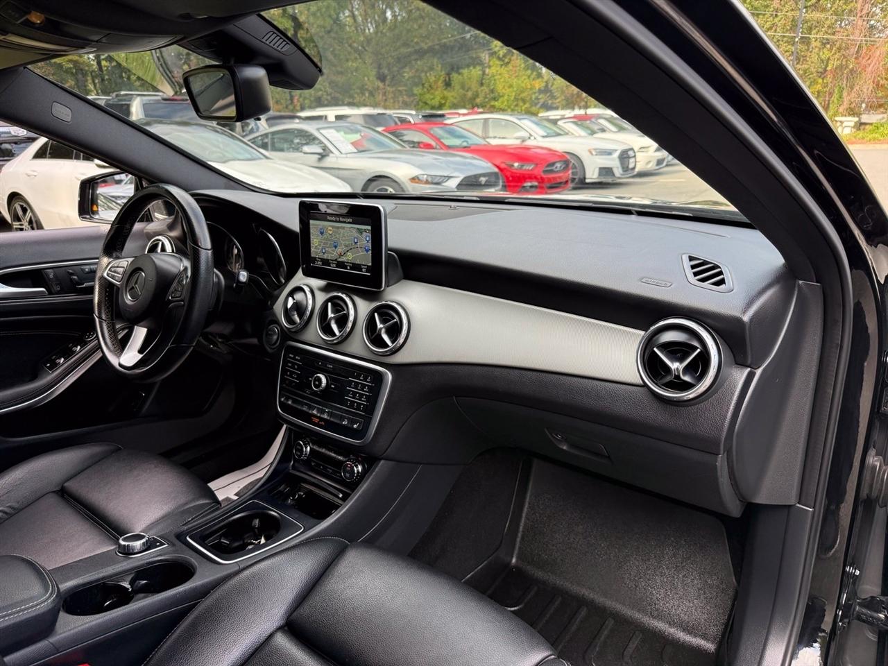 Mercedes-Benz GLA-Class  2016