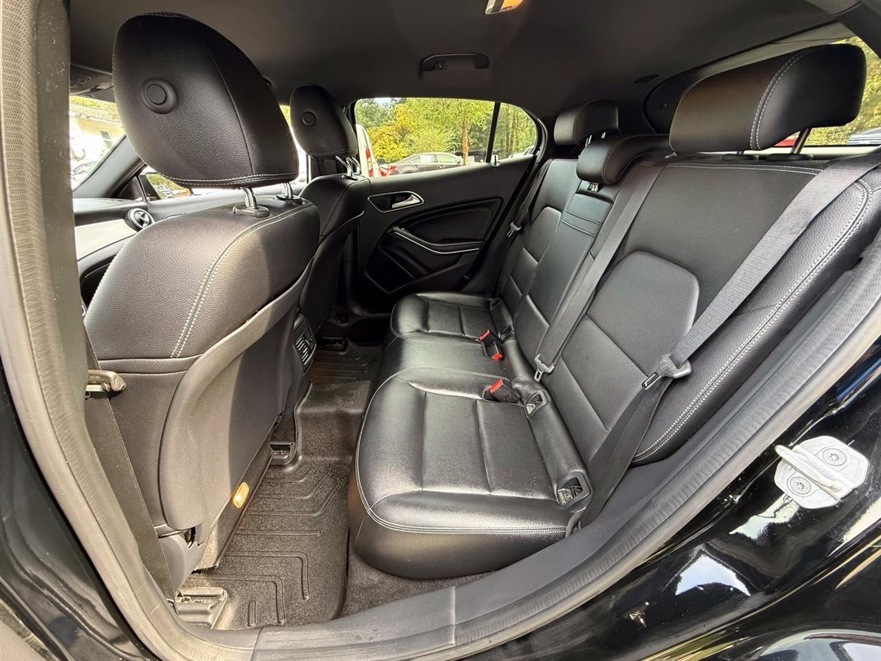 Mercedes-Benz GLA-Class  2016
