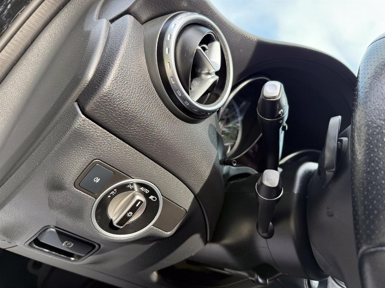 Mercedes-Benz GLA-Class  2016